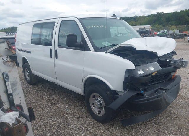 2023 CHEVROLET Express
