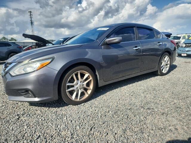 2017 NISSAN Altima