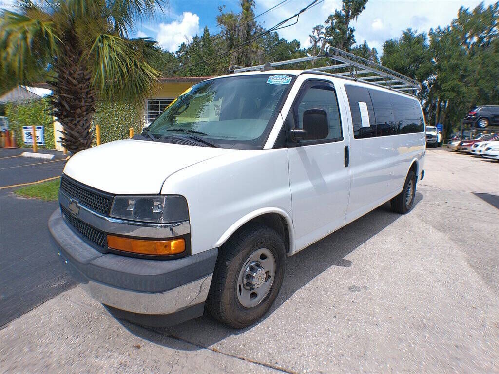 2017 CHEVROLET Express