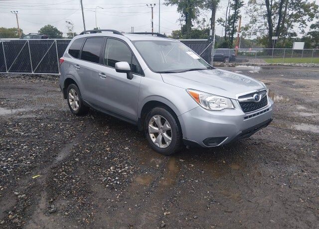 2014 SUBARU Forester