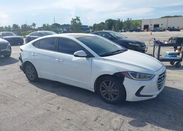2018 HYUNDAI Elantra