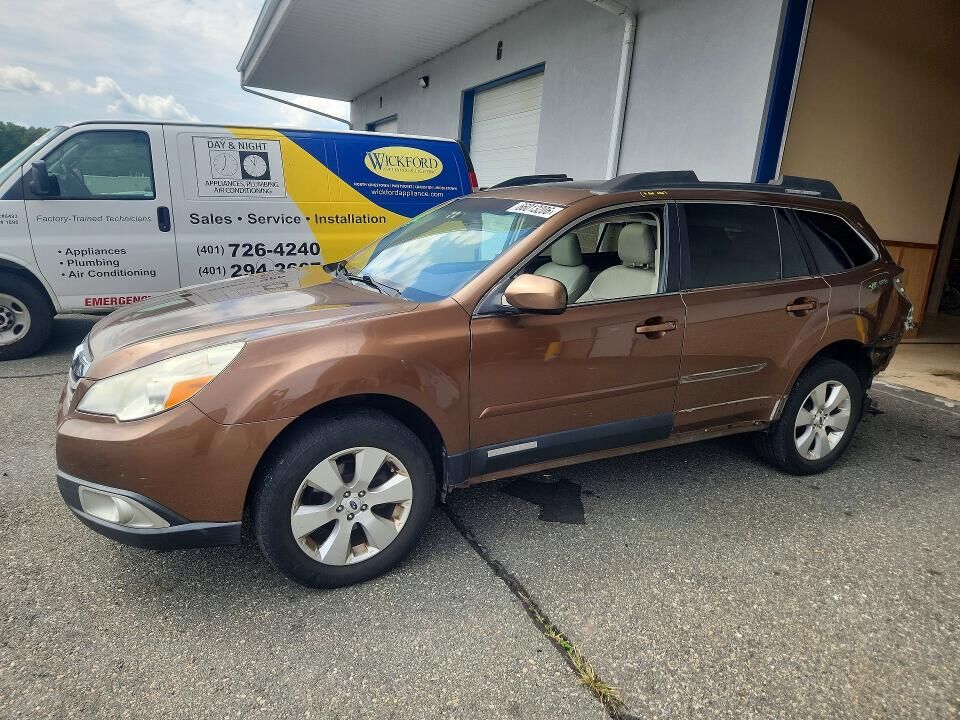 2011 SUBARU Outback