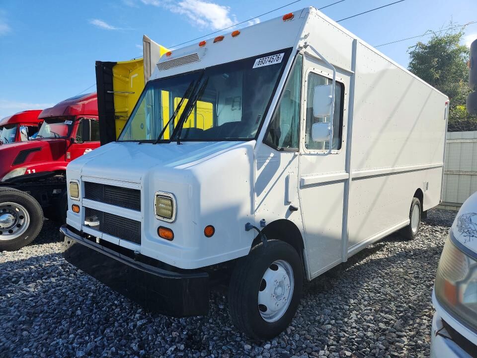 2002 FREIGHTLINER MT 45 Chassis