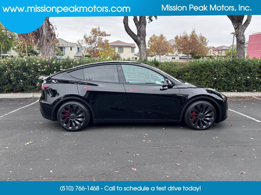 2022 TESLA Model Y