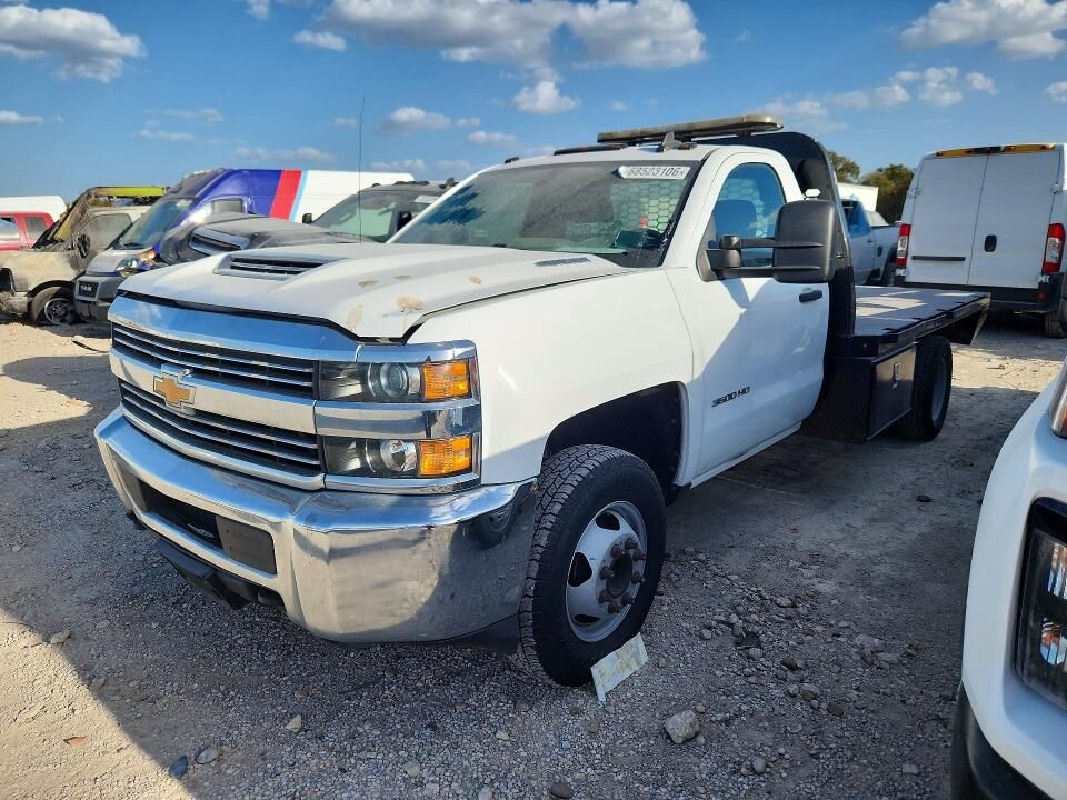 2018 CHEVROLET Silverado