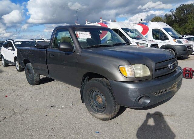 2004 TOYOTA Tundra