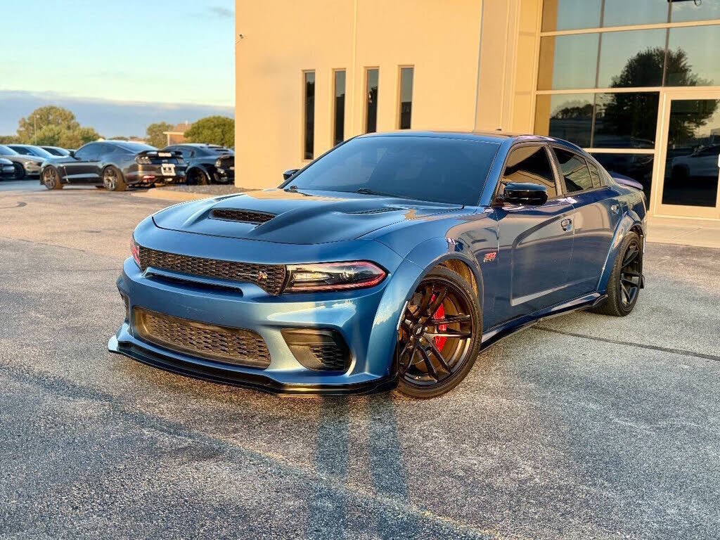 2020 DODGE Charger