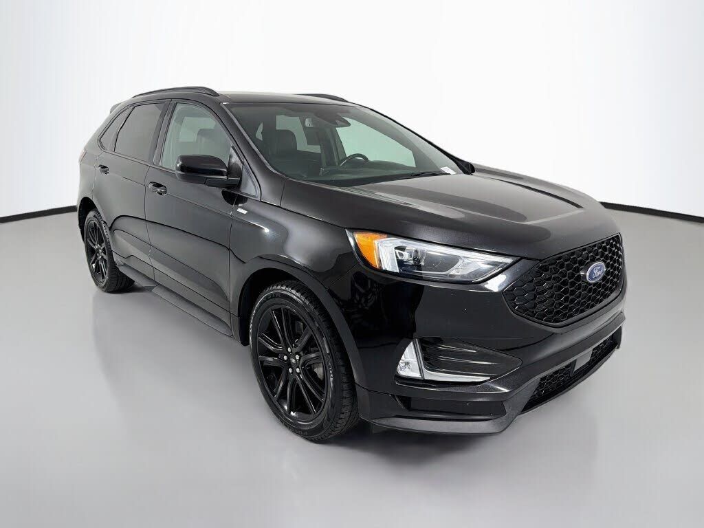 2022 FORD Edge