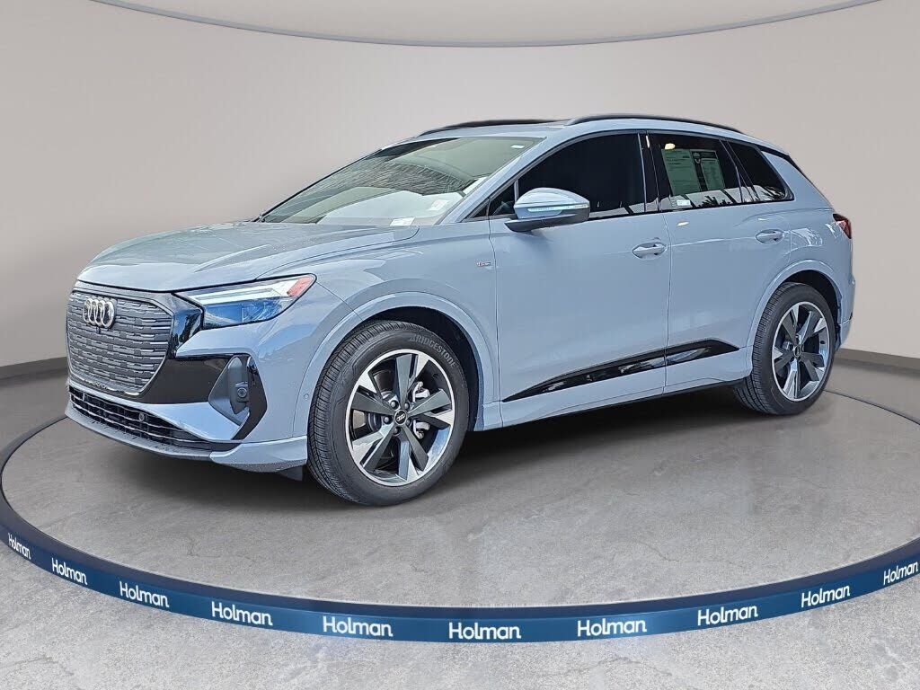 2024 AUDI Q4