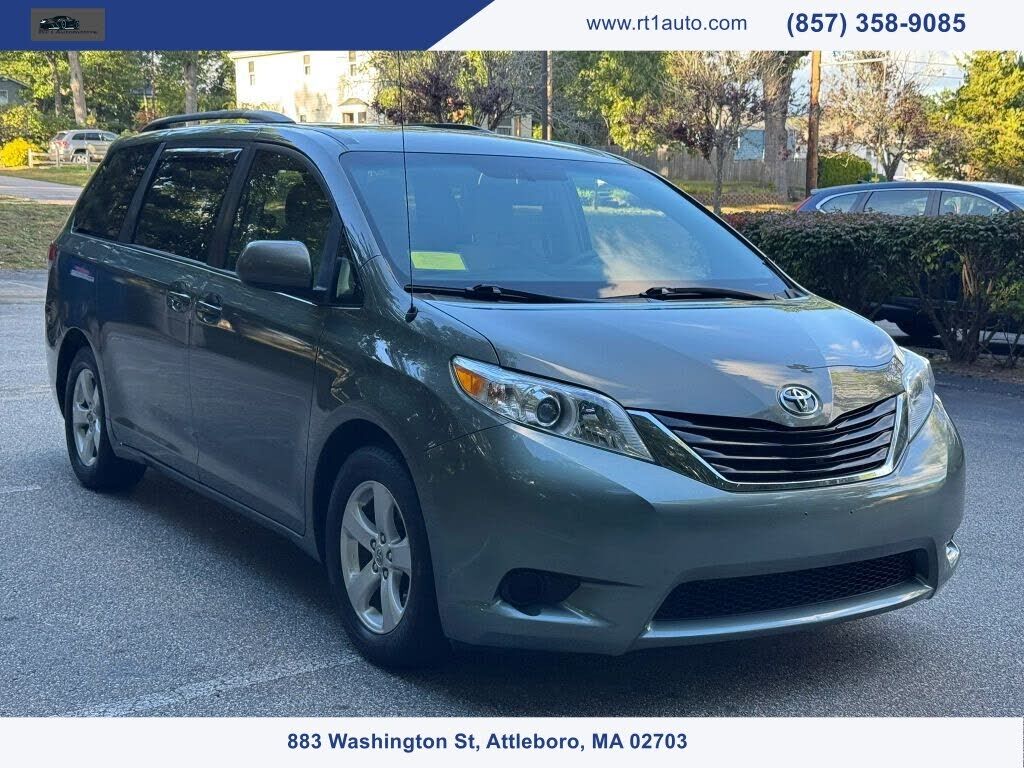 2014 TOYOTA Sienna