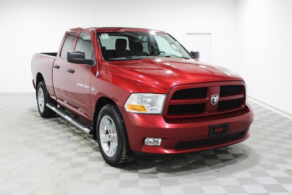 2012 DODGE Ram