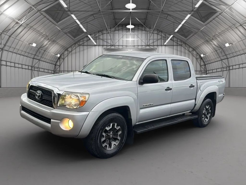 2011 TOYOTA Tacoma