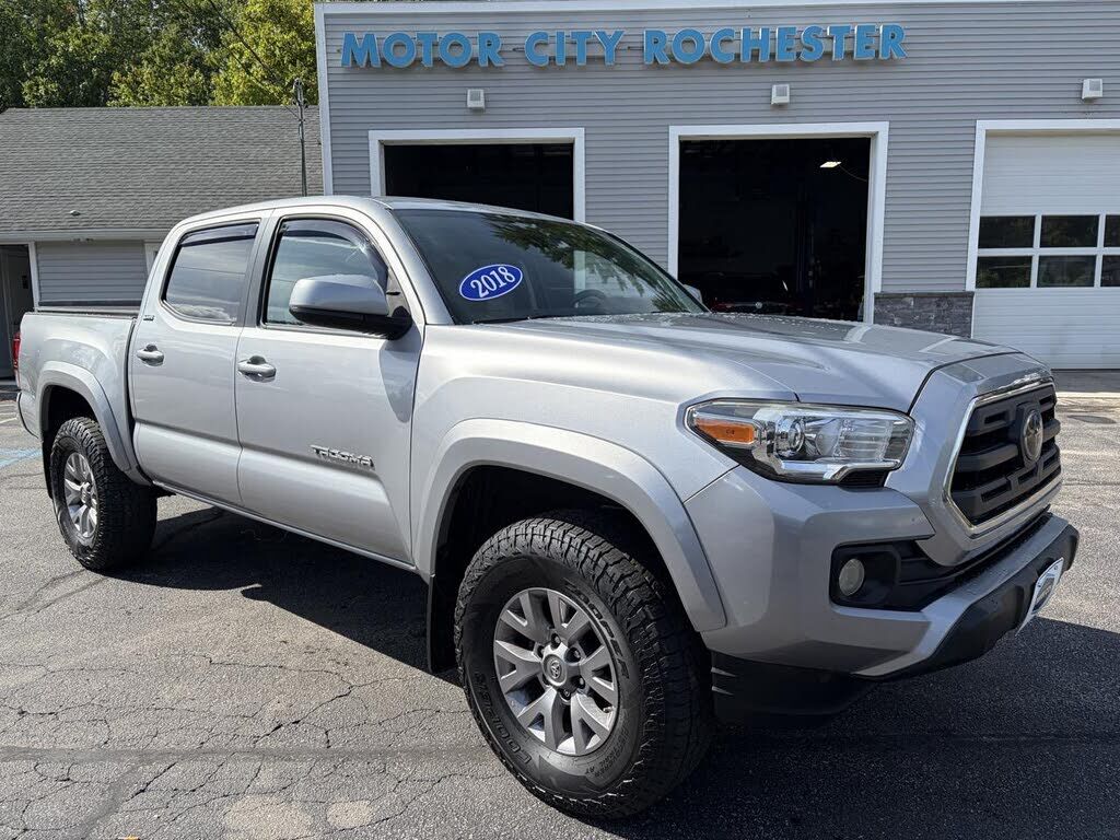 2018 TOYOTA Tacoma