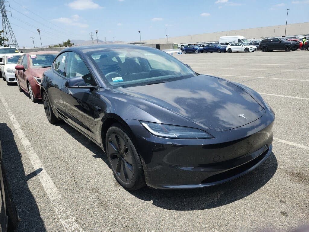 2024 TESLA Model 3