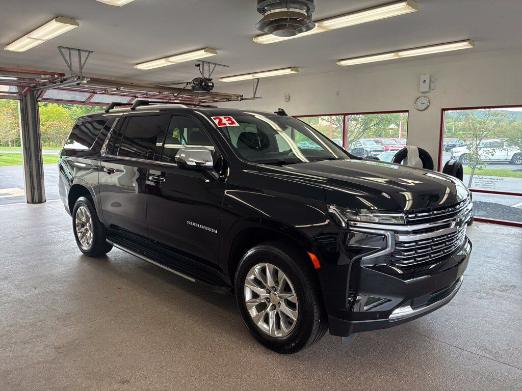 2023 CHEVROLET Suburban