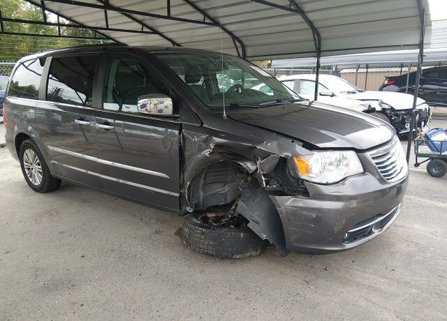 2015 CHRYSLER Town and Country