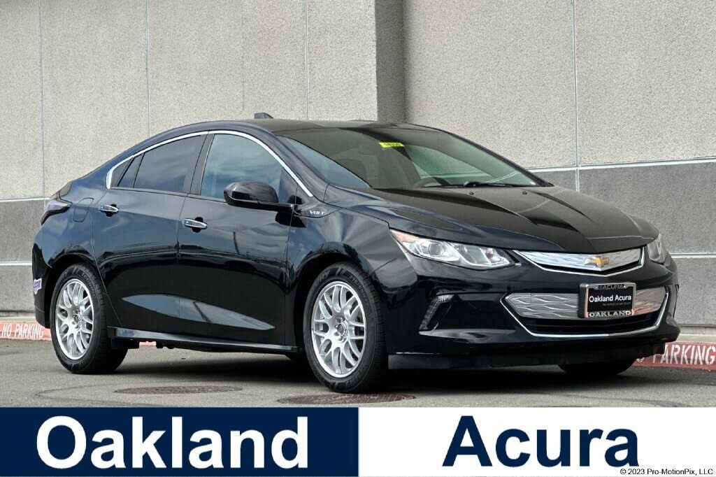 2017 CHEVROLET Volt