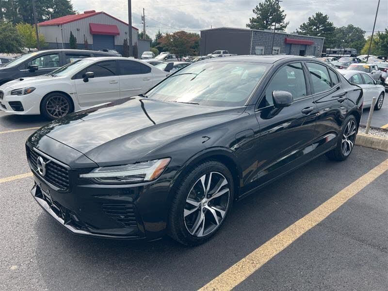 2021 VOLVO S60