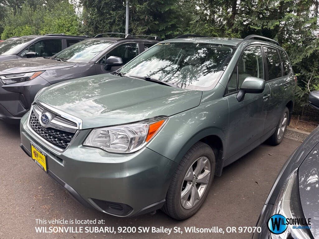2016 SUBARU Forester