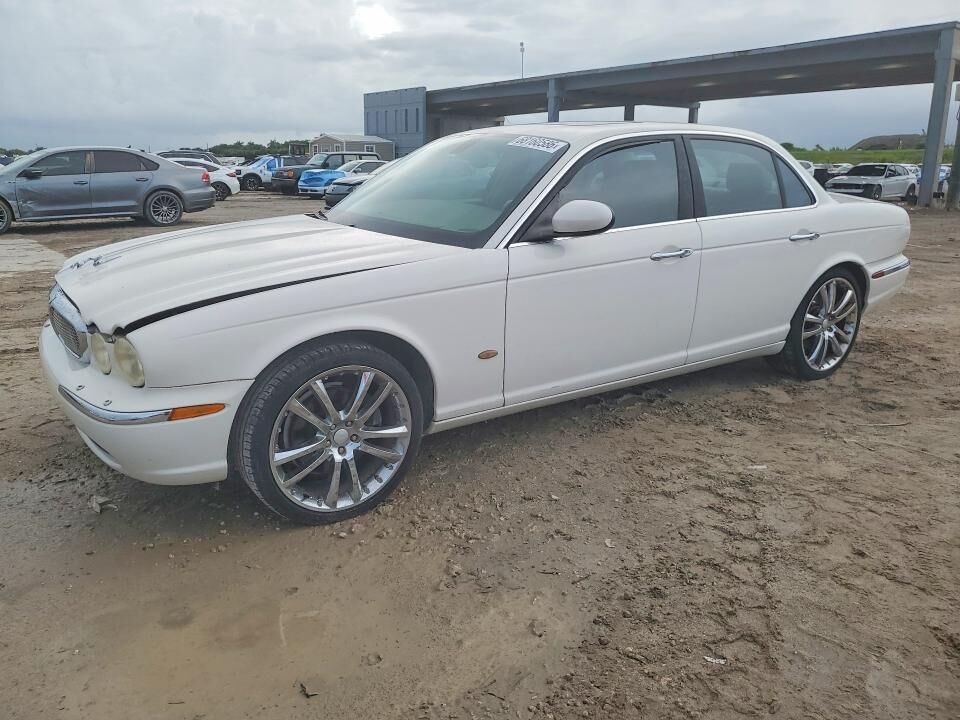 2006 JAGUAR XJ