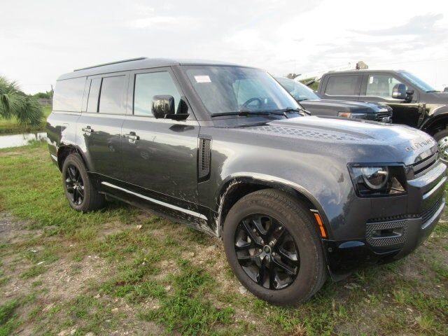2025 LAND ROVER Defender