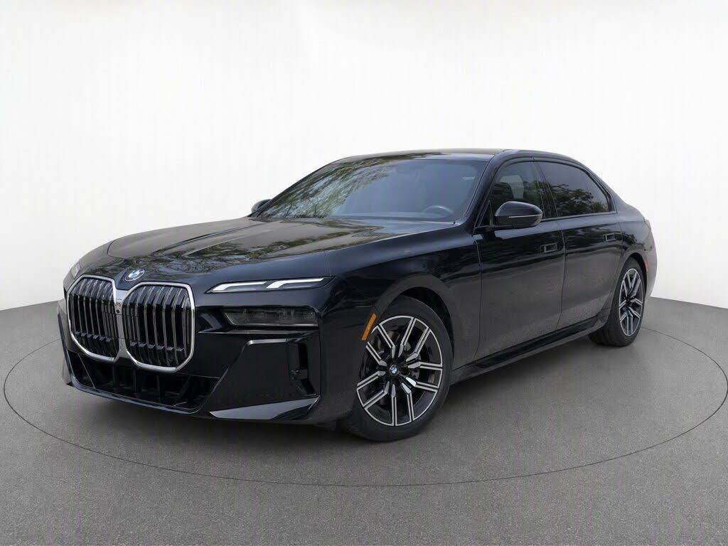 2023 BMW 760i