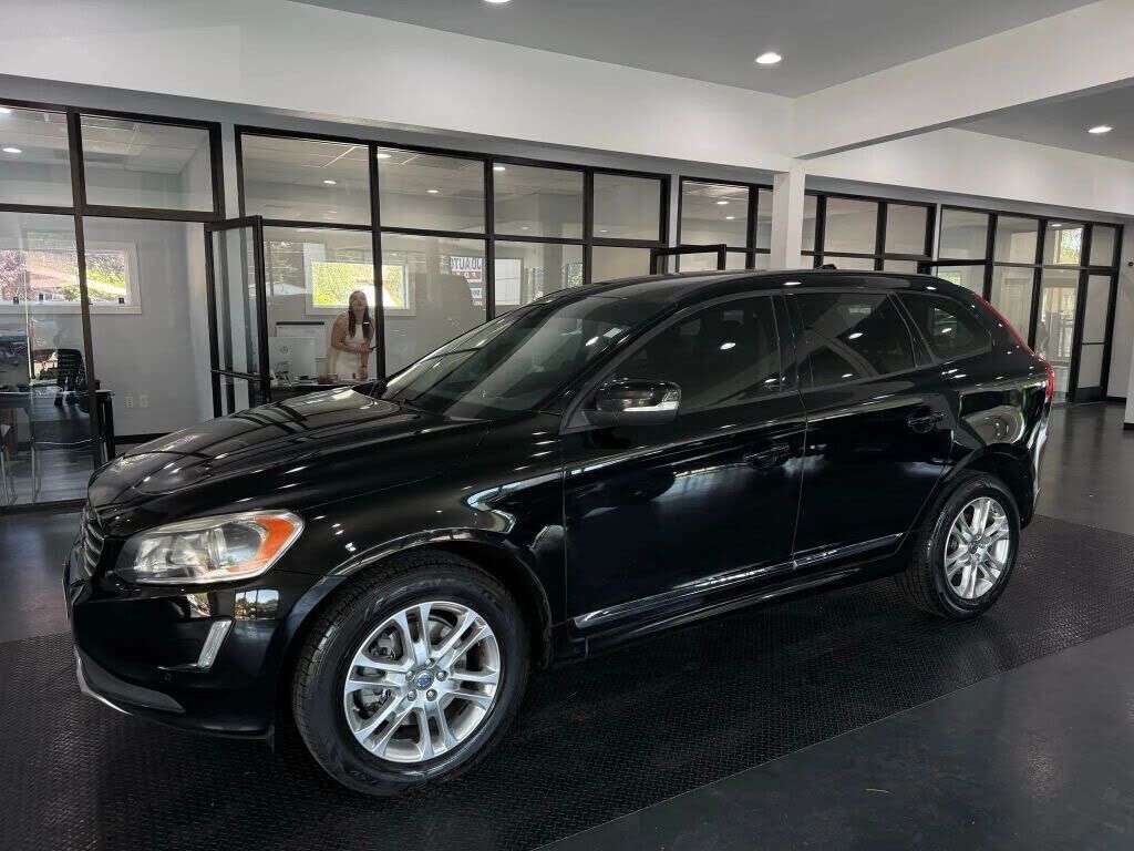 2015 VOLVO XC60