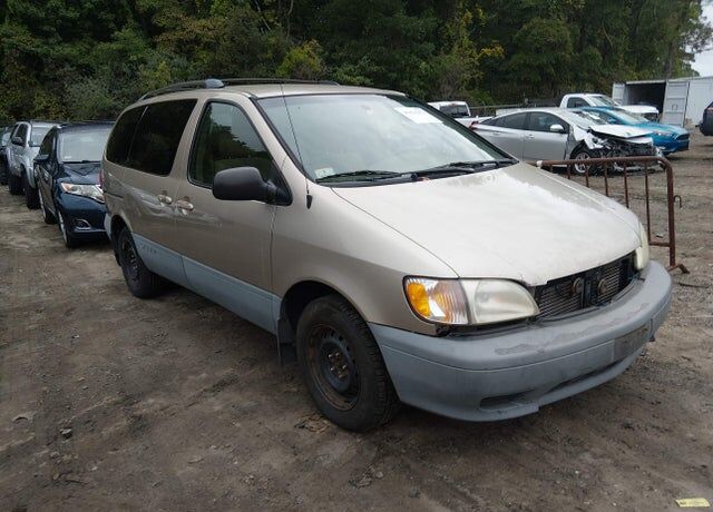2002 TOYOTA Sienna