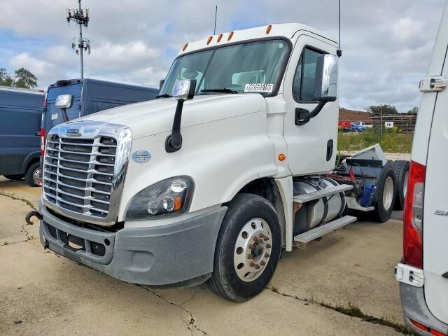 2016 FREIGHTLINER Cascadia