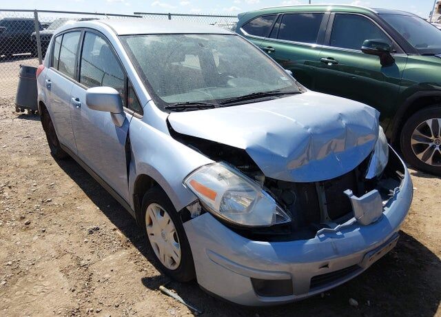 2011 NISSAN Versa