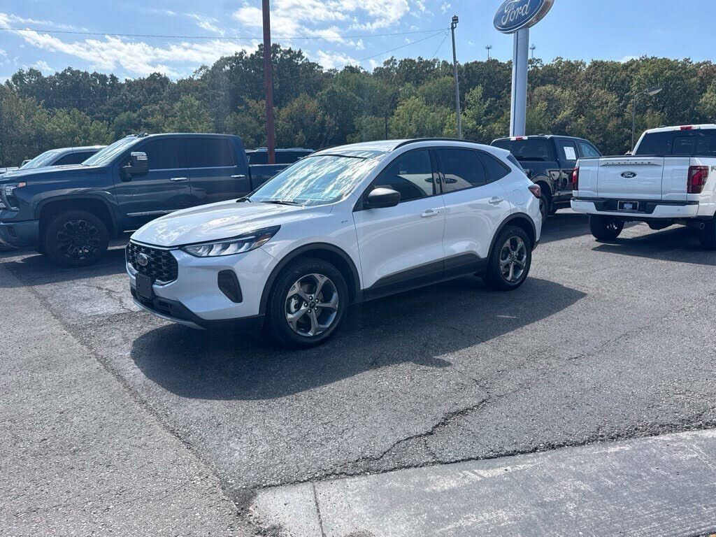 2025 FORD Escape
