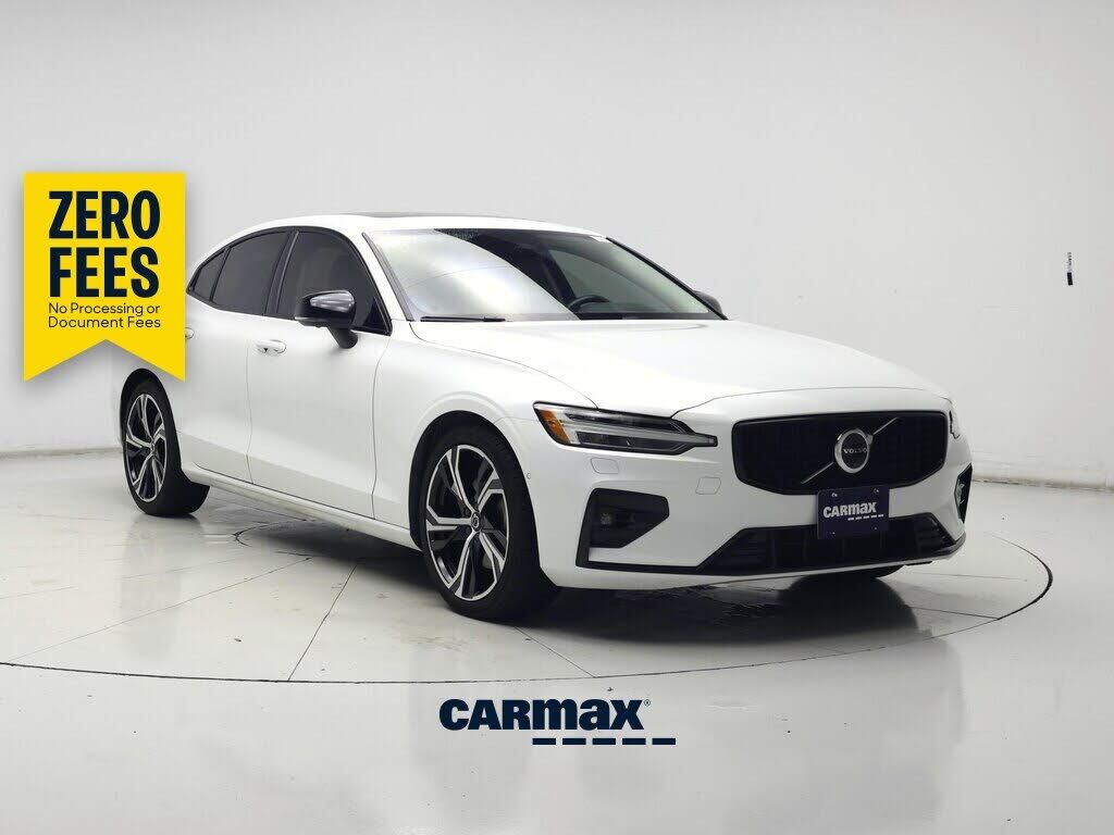 2024 VOLVO S60