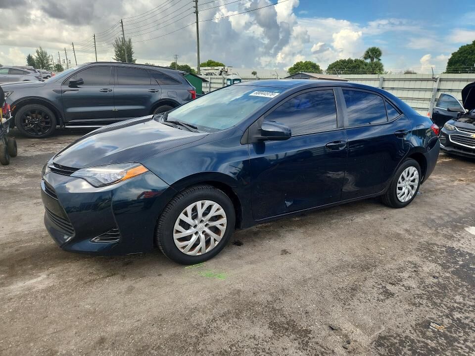2018 TOYOTA Corolla