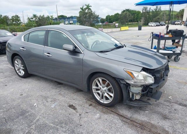 2014 NISSAN Maxima