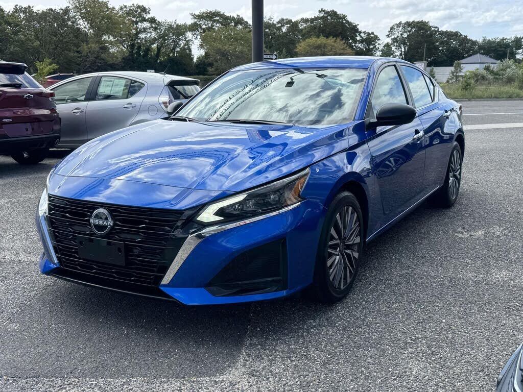 2025 NISSAN Altima