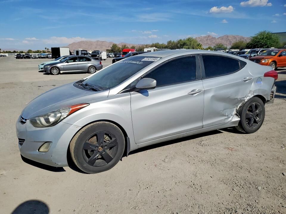2012 HYUNDAI Elantra
