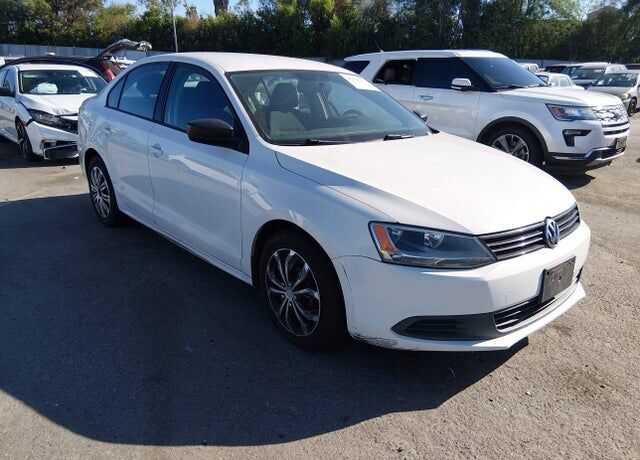 2011 VOLKSWAGEN Jetta