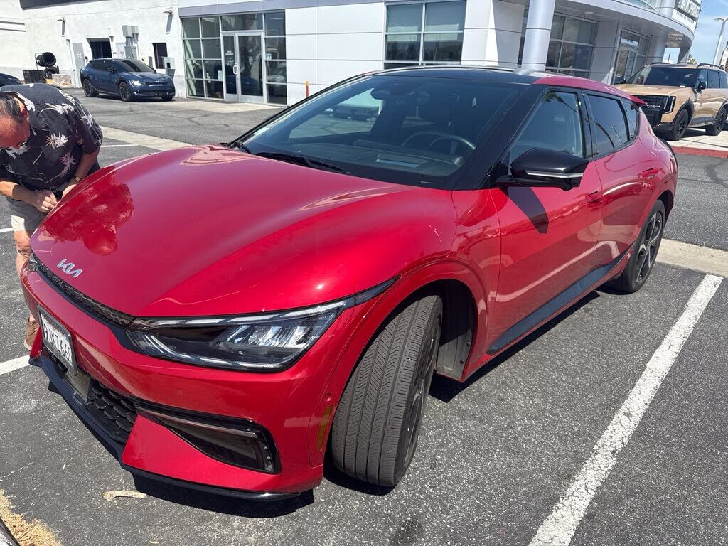 2023 KIA EV6
