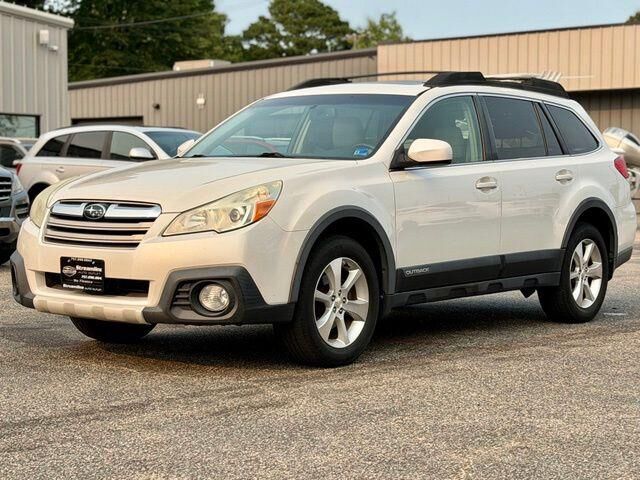 2013 SUBARU Outback