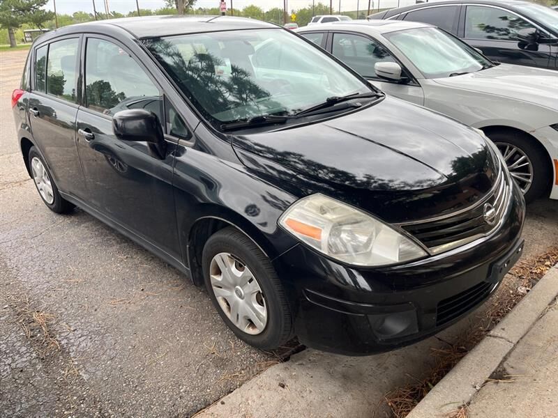 2011 NISSAN Versa