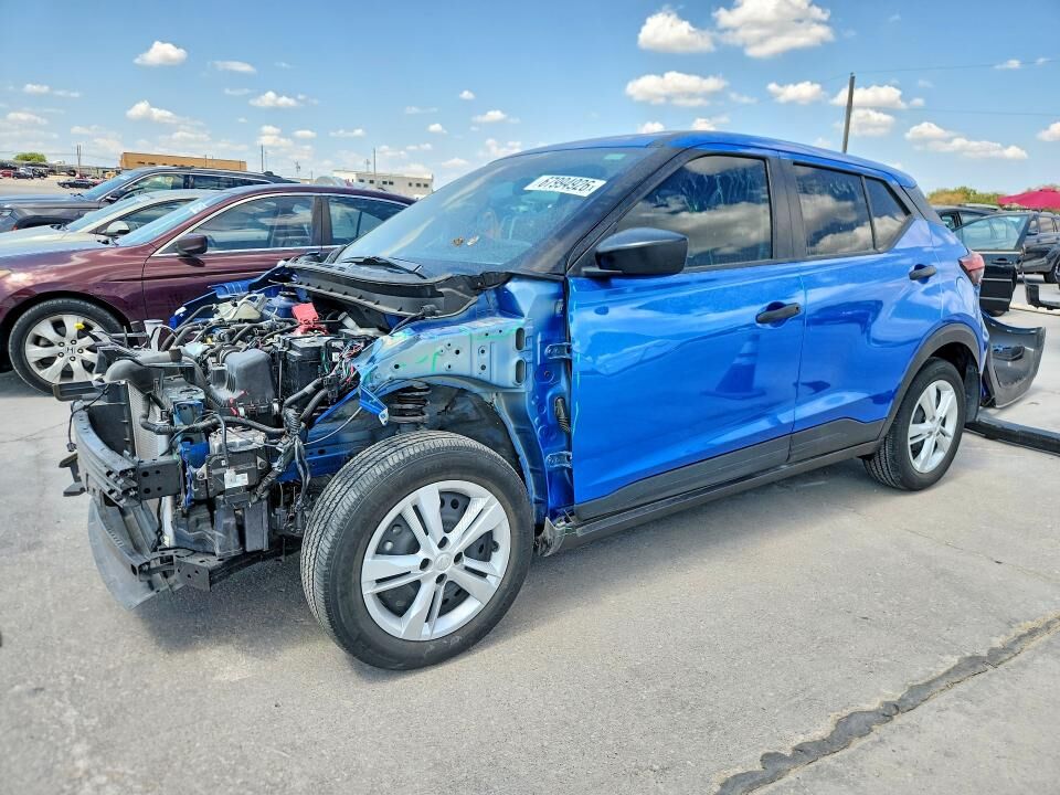 2024 NISSAN Kicks