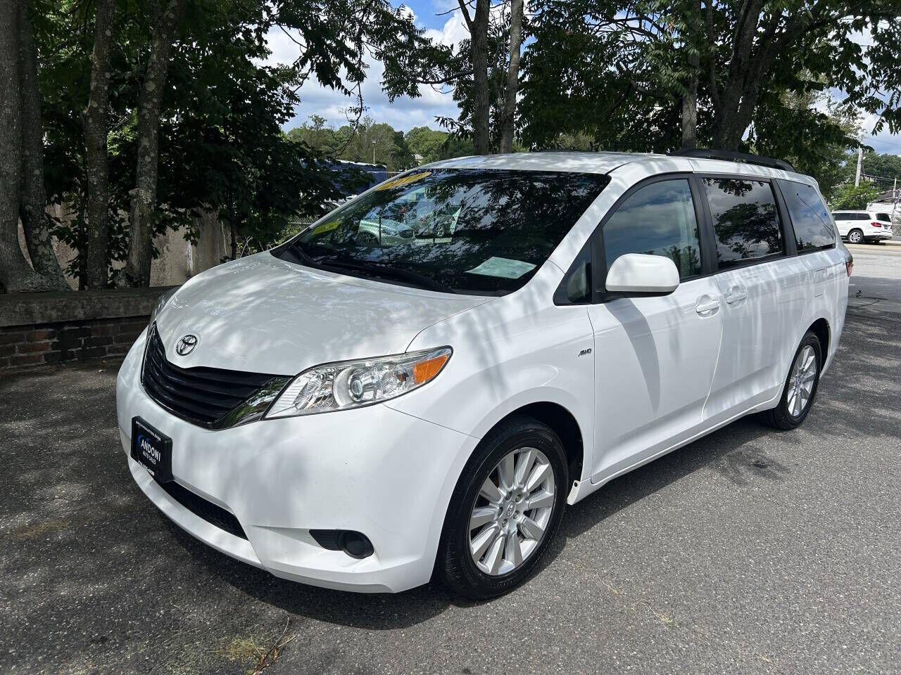 2017 TOYOTA Sienna