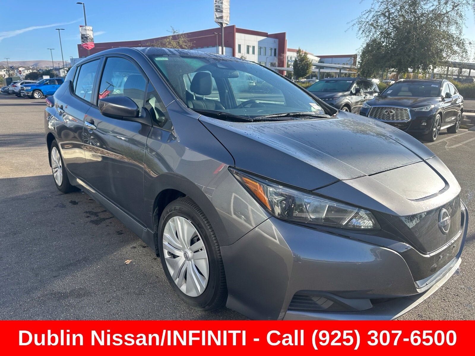2025 NISSAN Leaf