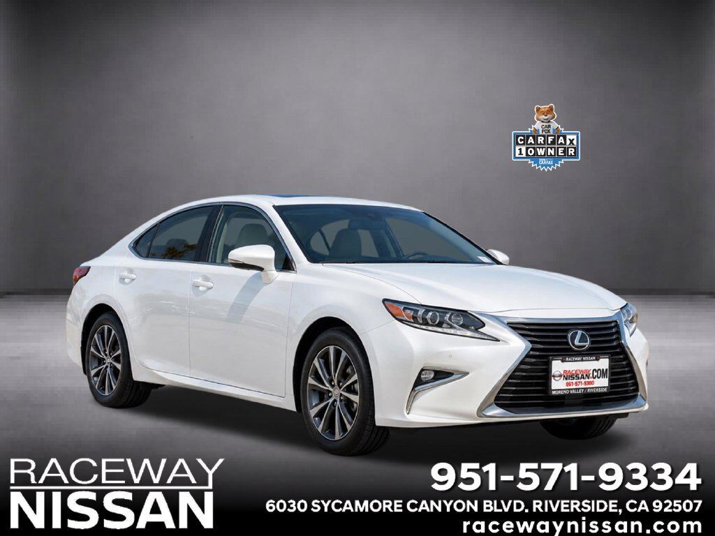 2017 LEXUS ES