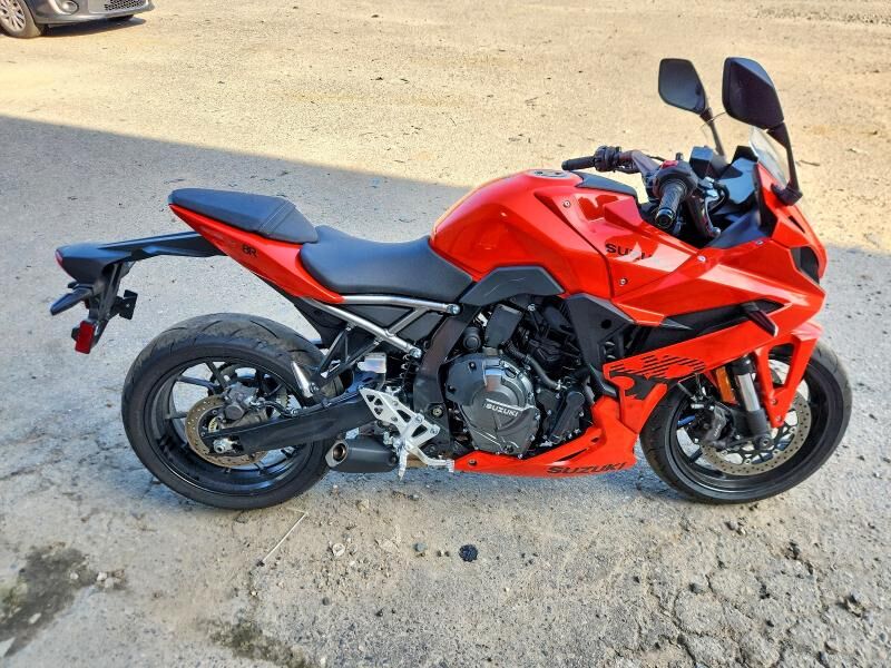 2026 SUZUKI GSX-8R