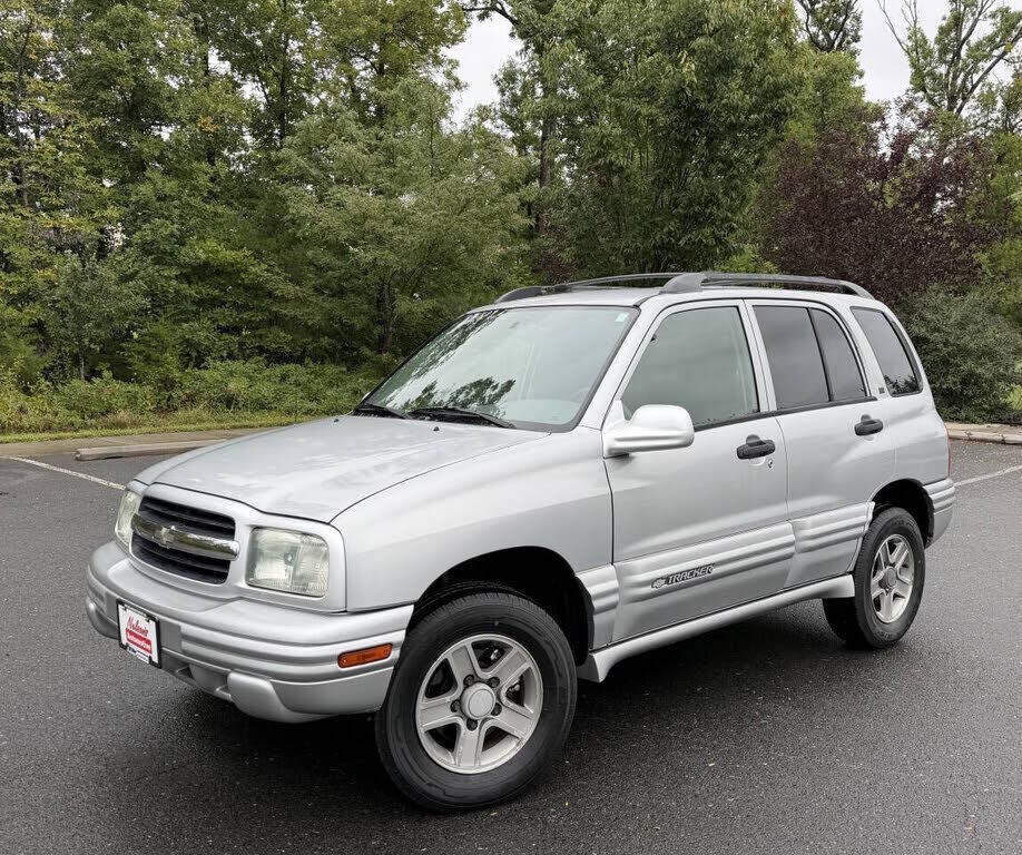 2004 CHEVROLET Tracker
