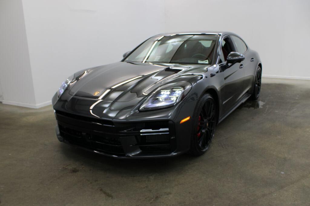 2026 PORSCHE Panamera