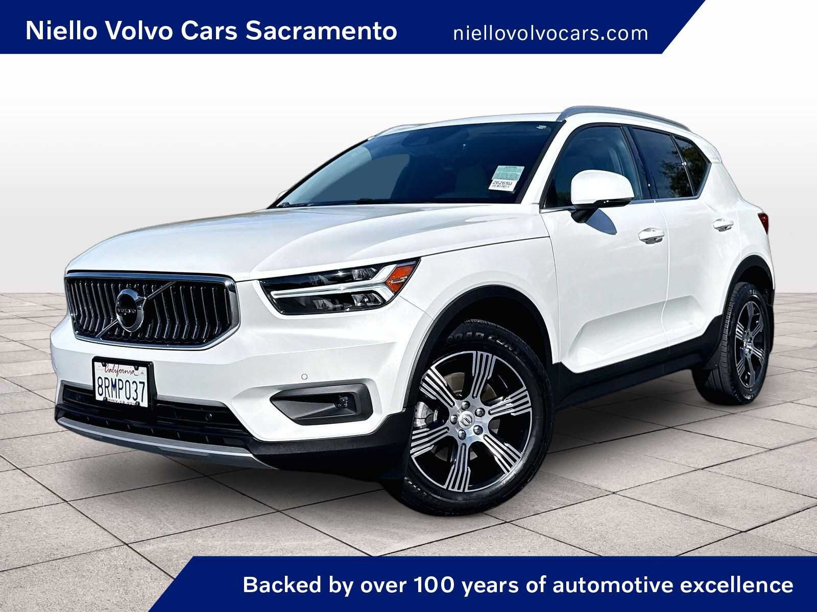 2020 VOLVO XC40