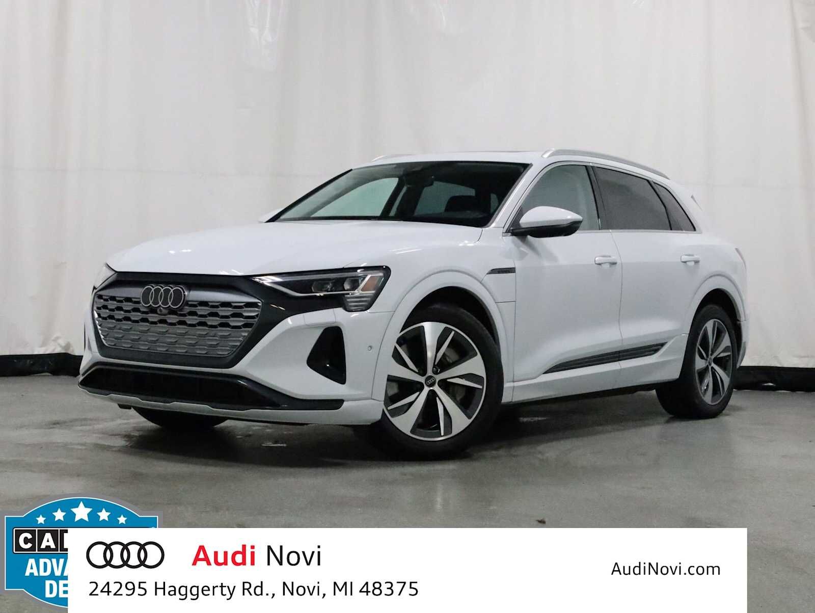 2024 AUDI Q8