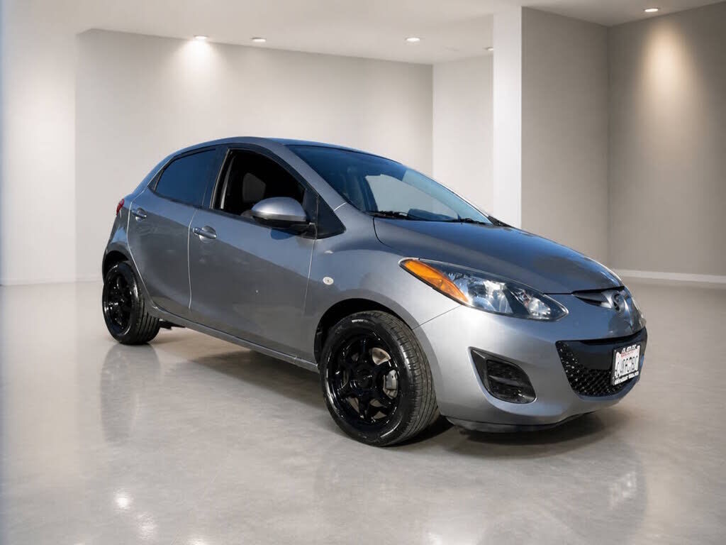 2012 MAZDA Mazda2